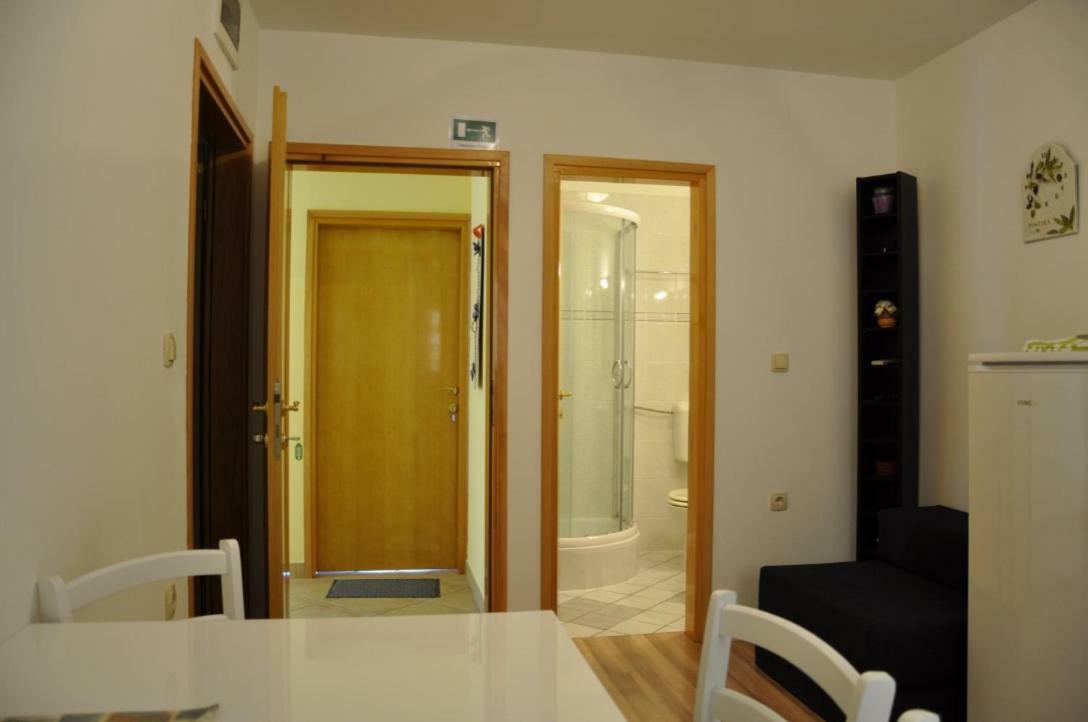 Apartment Viveniti Кленовица Экстерьер фото