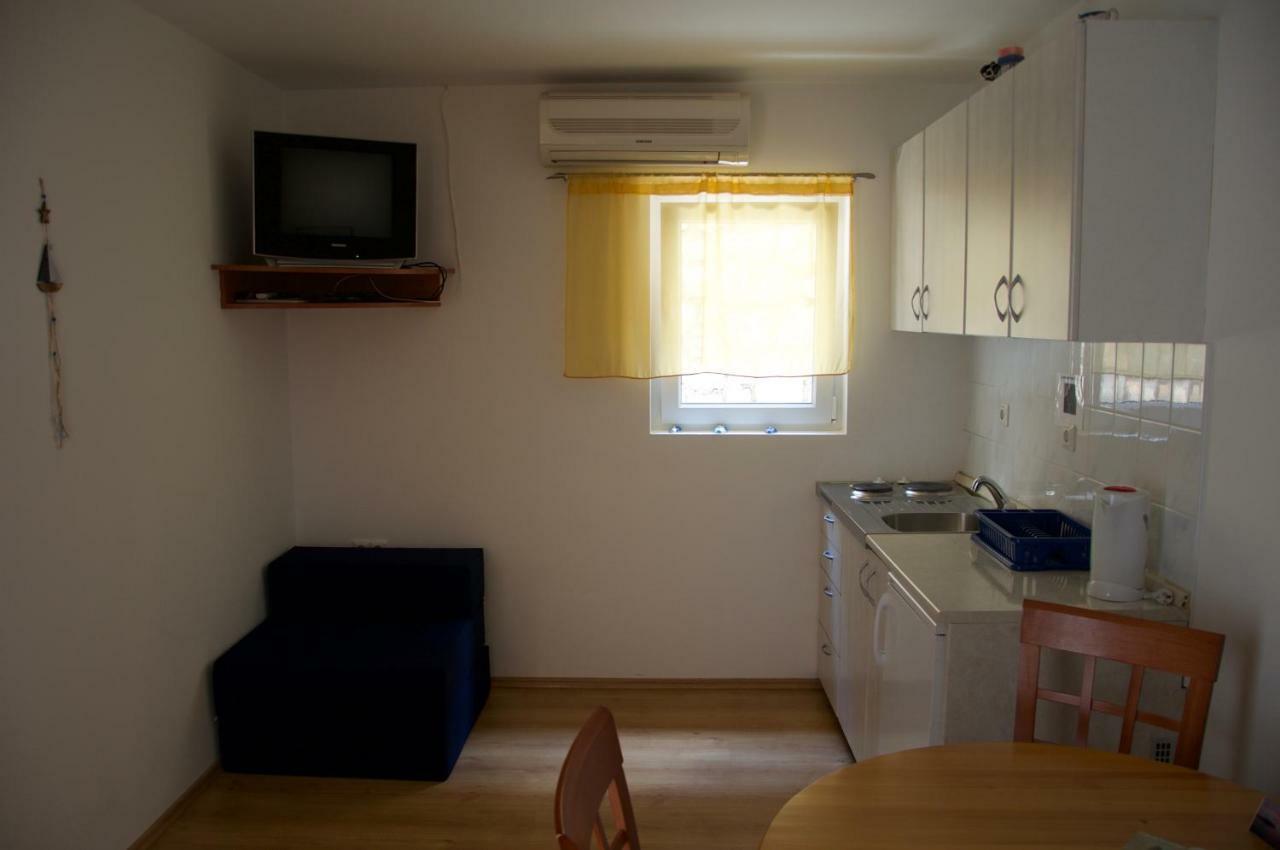 Apartment Viveniti Кленовица Экстерьер фото