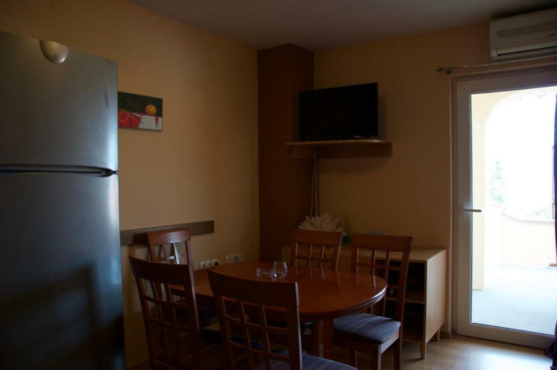 Apartment Viveniti Кленовица Экстерьер фото